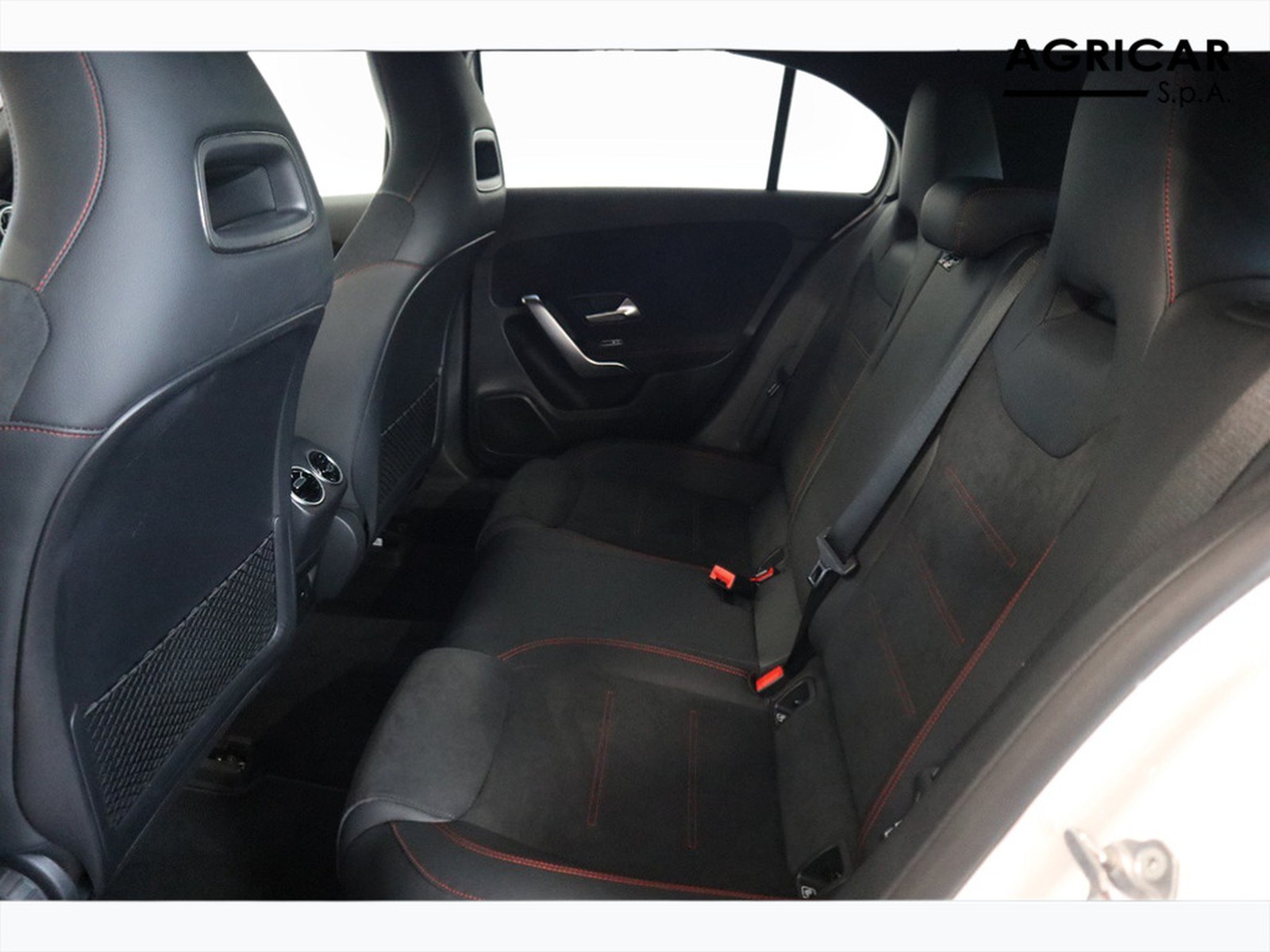 8 - Mercedes Classe A 250 e plug in hybrid (e eq-power) premium 8g-dct