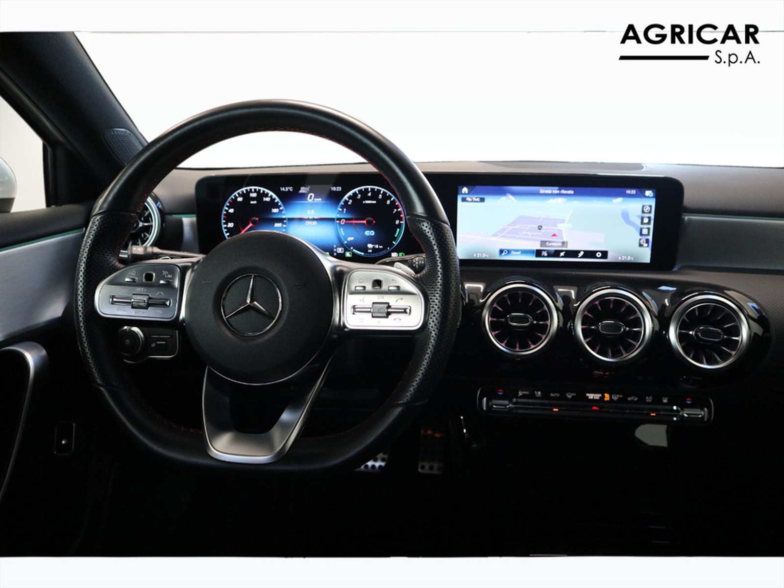 12 - Mercedes Classe A 250 e plug in hybrid (e eq-power) premium 8g-dct