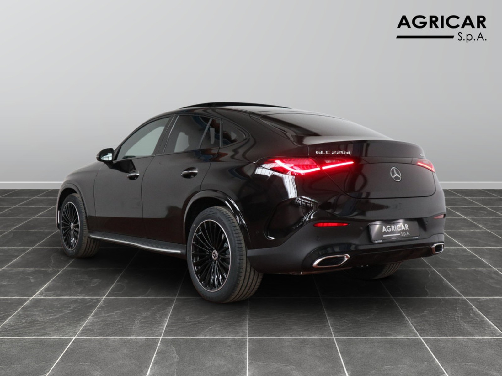 5 - Mercedes GLC coupe 220 d amg line premium 4matic 9g-tronic
