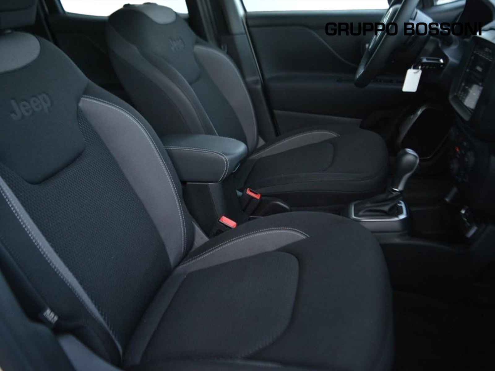 5 - Jeep Renegade 1.5 turbo t4 mhev 130cv limited 2wd