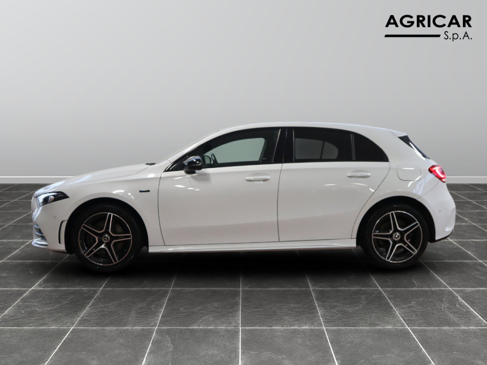 3 - Mercedes Classe A 250 e plug in hybrid (e eq-power) premium plus edition 7g-dct