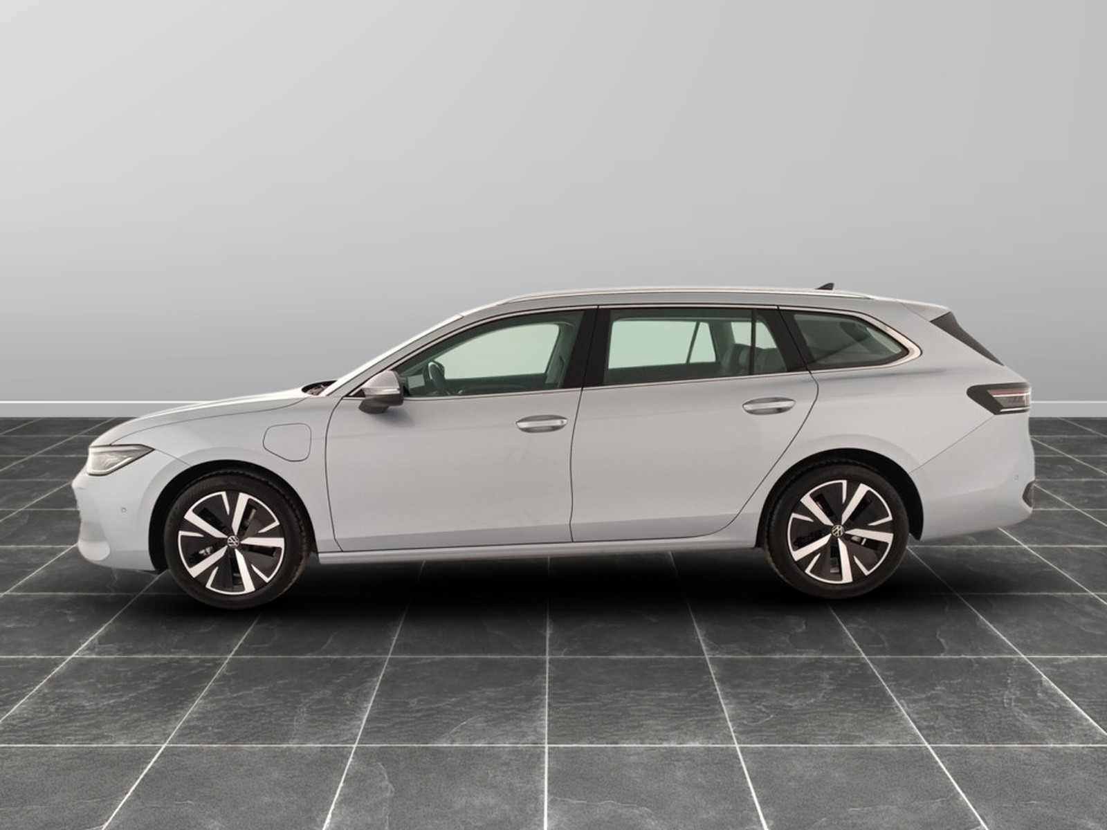 3 - Volkswagen Passat 1.5 tsi ehybrid 204cv business dsg