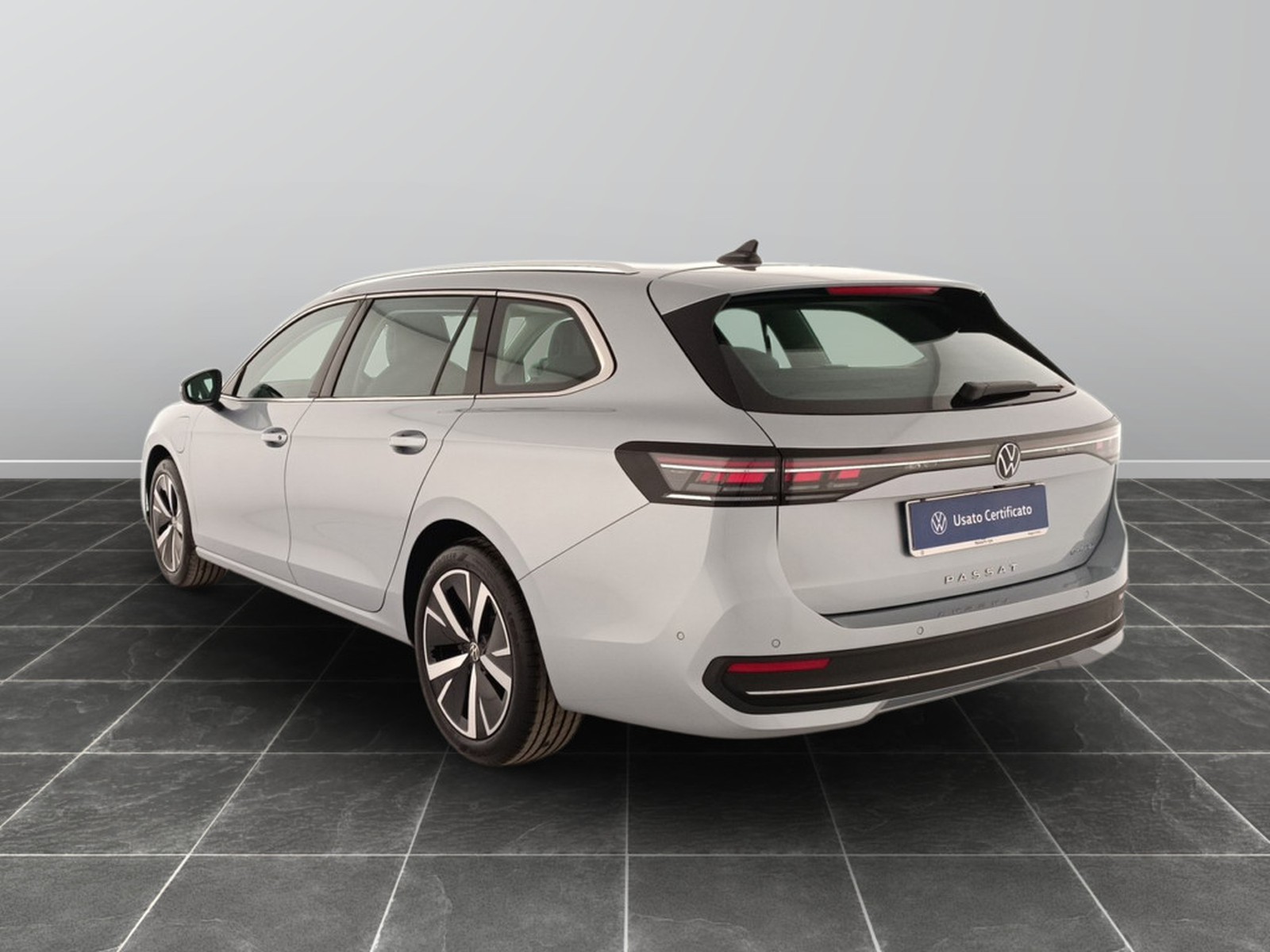 4 - Volkswagen Passat 1.5 tsi ehybrid 204cv business dsg