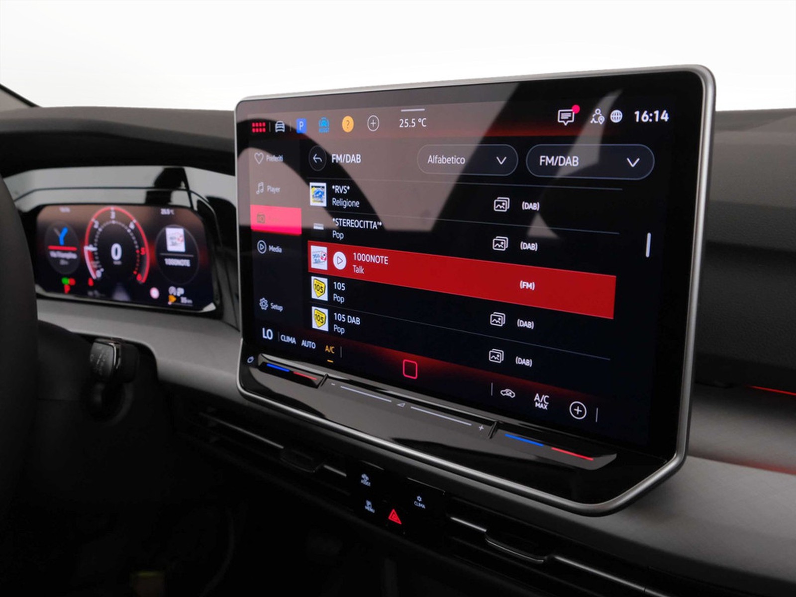 22 - Volkswagen Golf variant 2.0 tdi scr 150cv life dsg