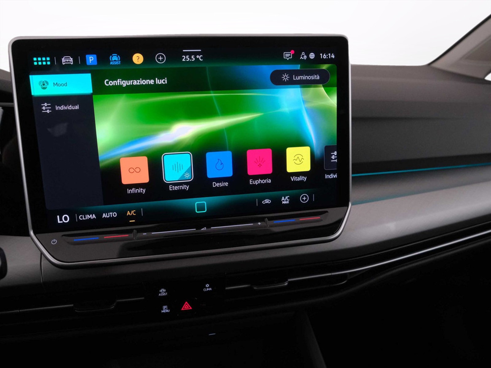 23 - Volkswagen Golf variant 2.0 tdi scr 150cv life dsg