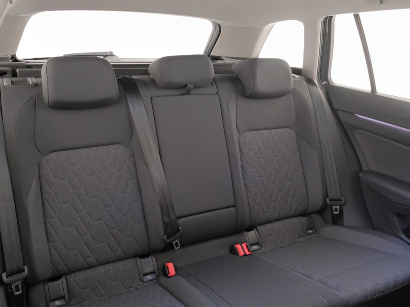 35 - Volkswagen Golf variant 2.0 tdi scr 150cv life dsg