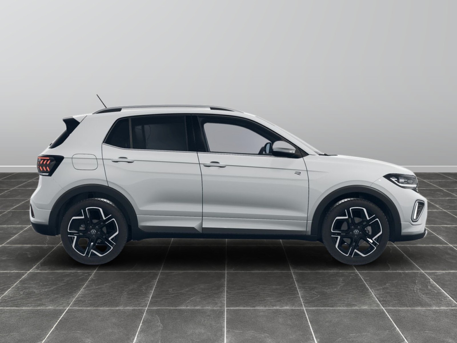 6 - Volkswagen T-Cross 1.0 tsi 115cv r-line plus