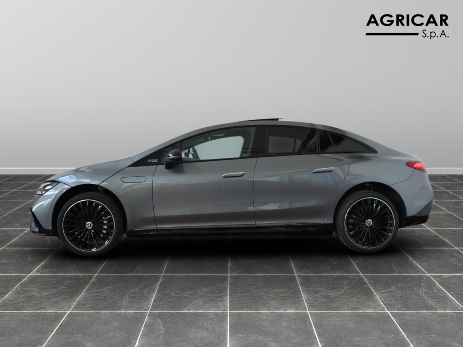 3 - Mercedes EQE 350 premium plus 4matic