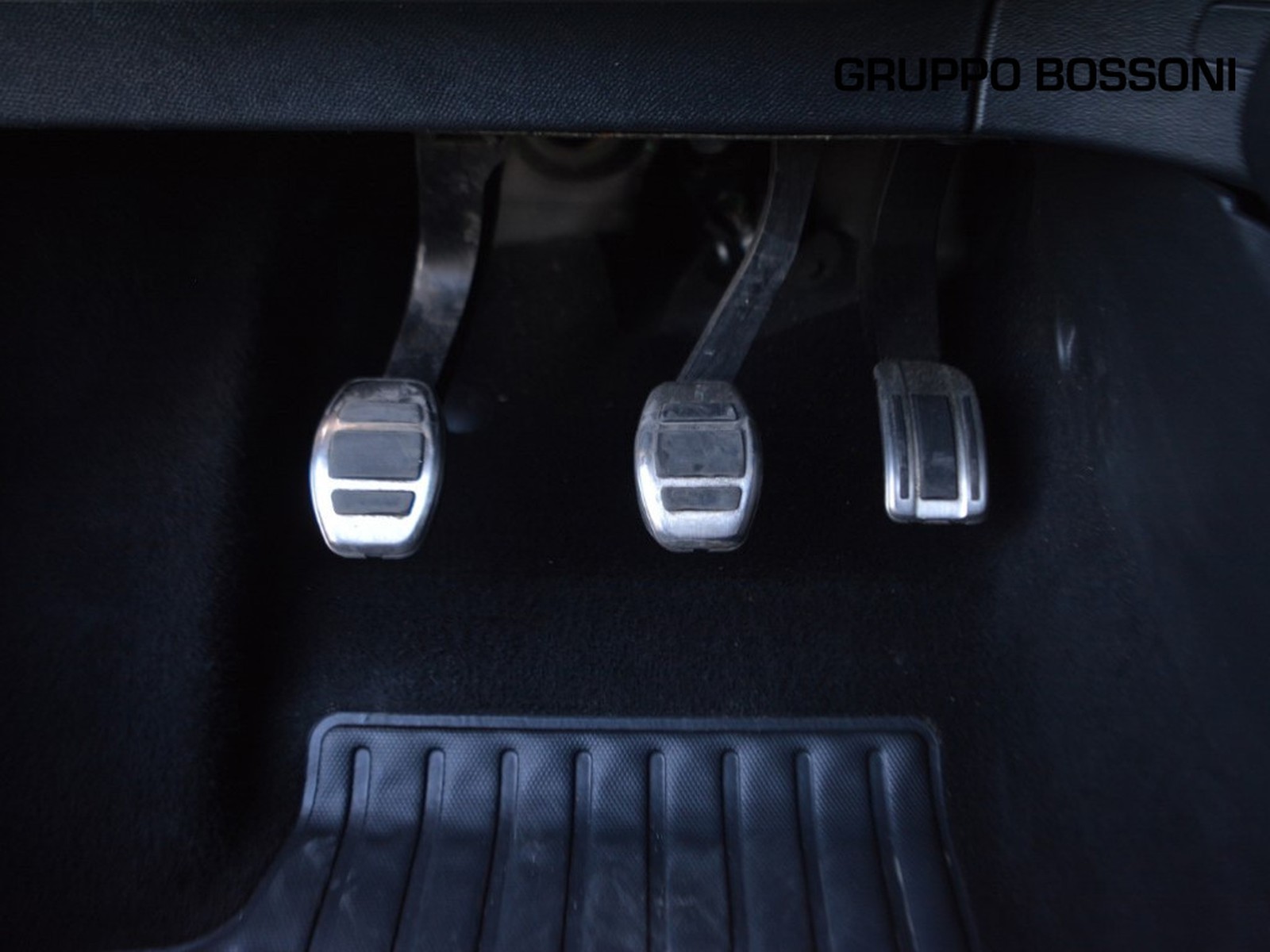 20 - Peugeot 208 1.2 puretech 100cv gt s&s