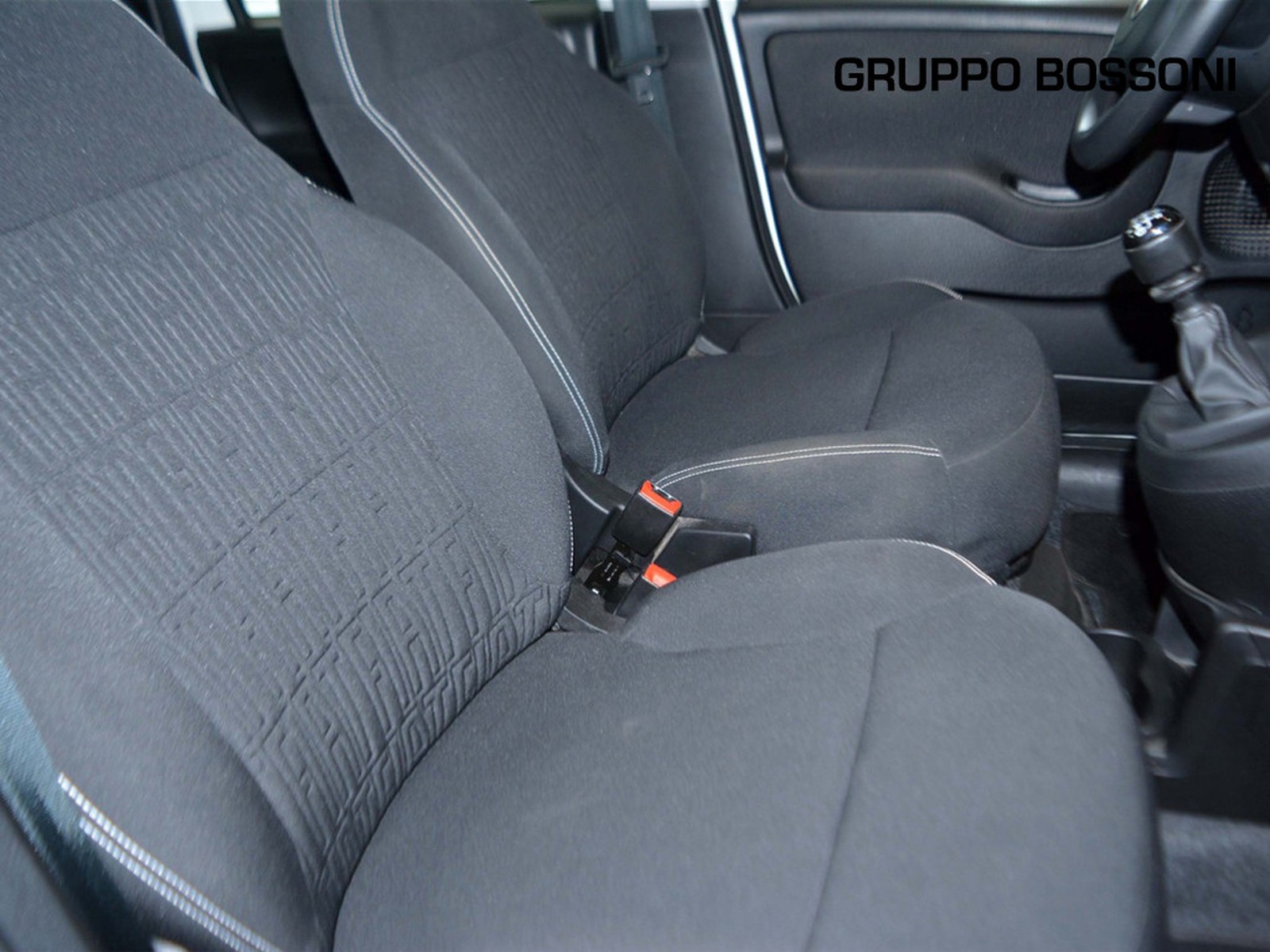 5 - Fiat Panda 1.0 firefly hybrid 70cv s&s