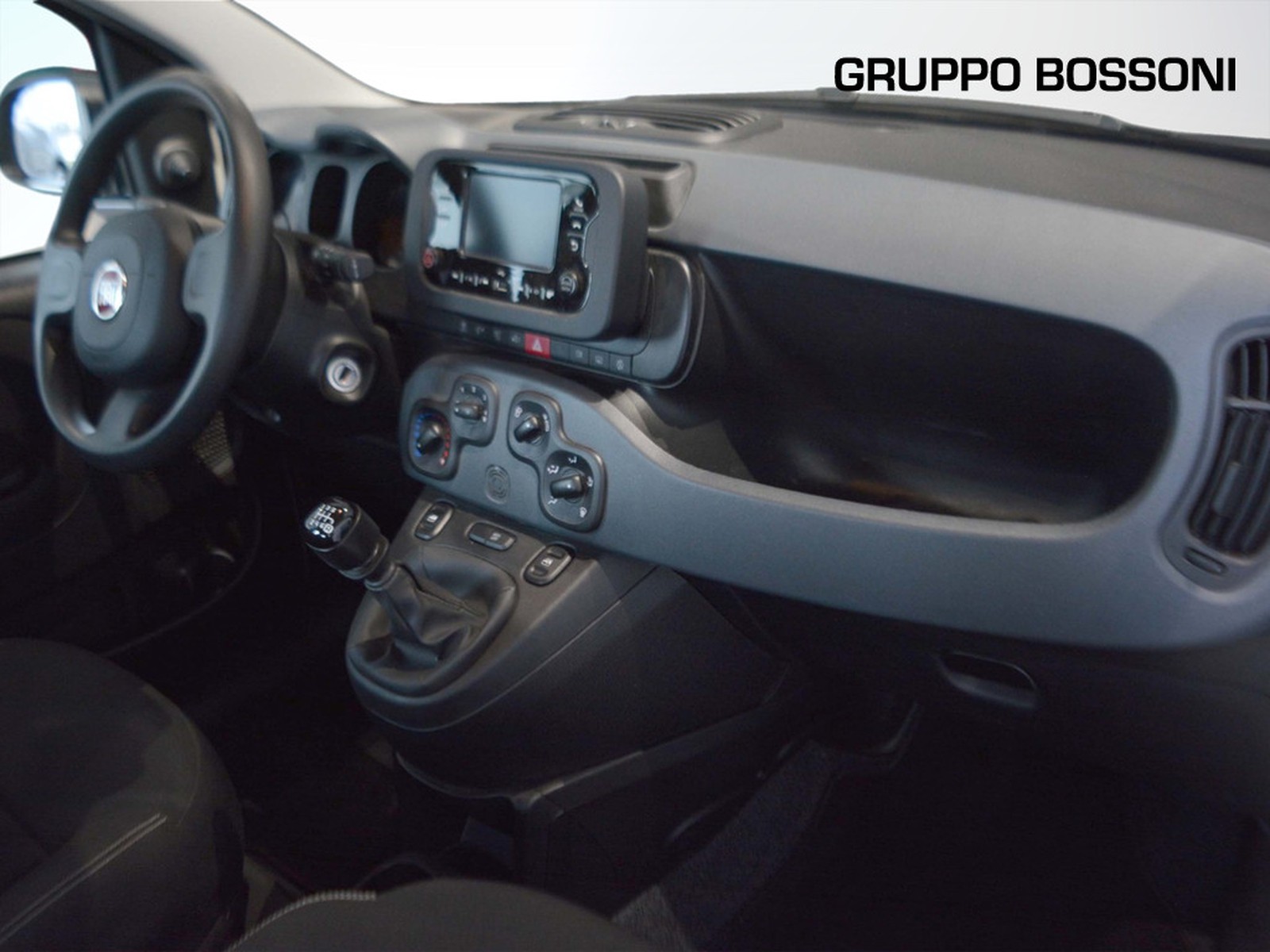 8 - Fiat Panda 1.0 firefly hybrid 70cv s&s