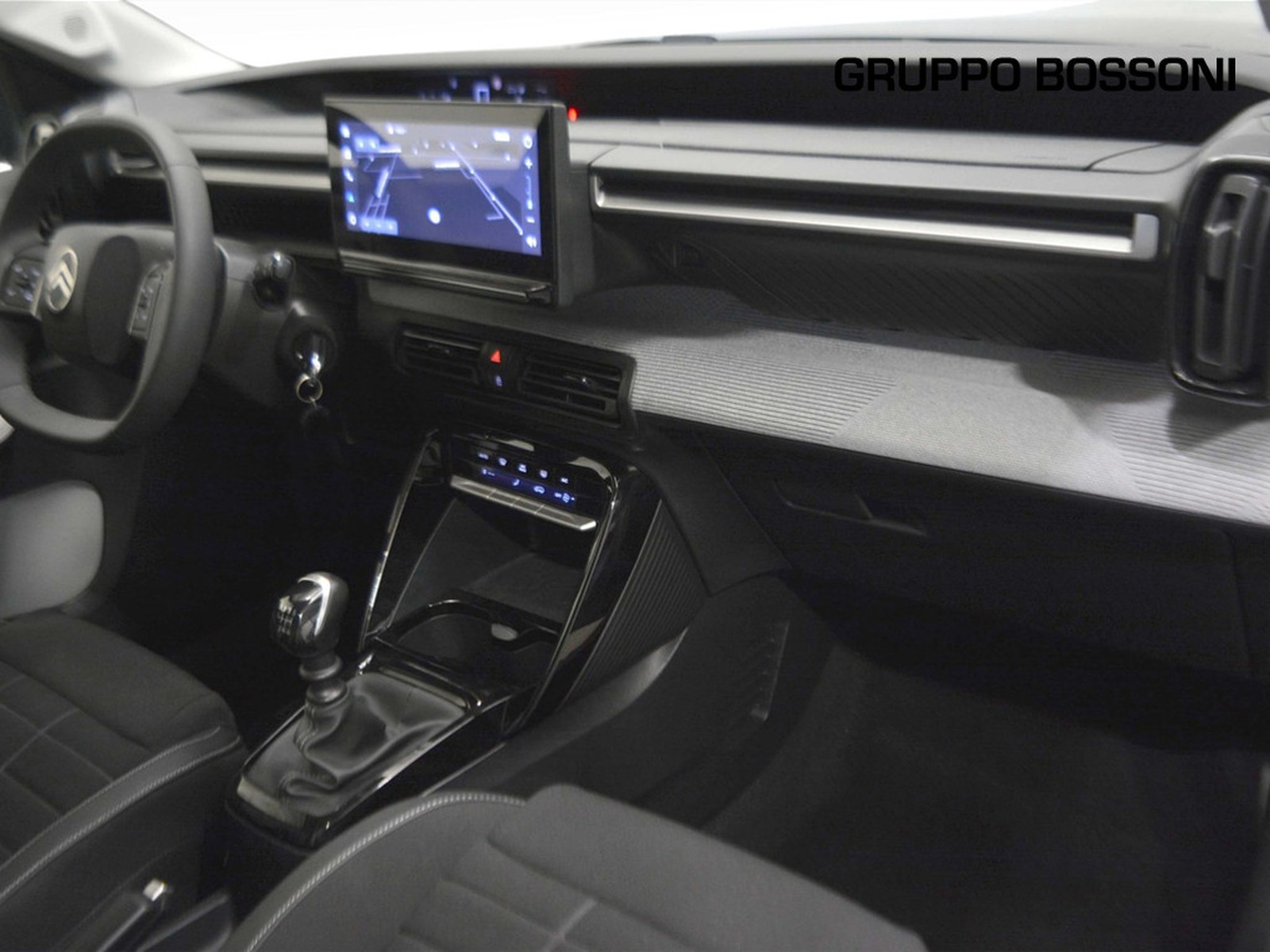 8 - Citroen C3 1.2 puretech turbo 100cv max s&s