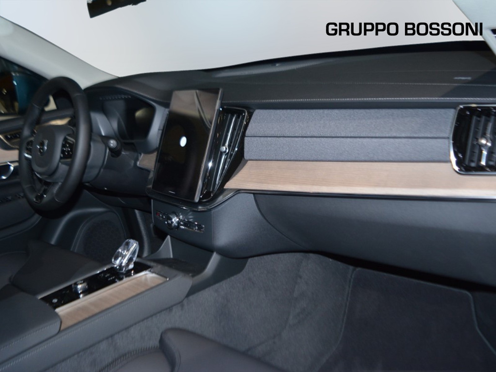 9 - Volvo XC90 2.0 b5 plus bright awd automatico 7p.ti