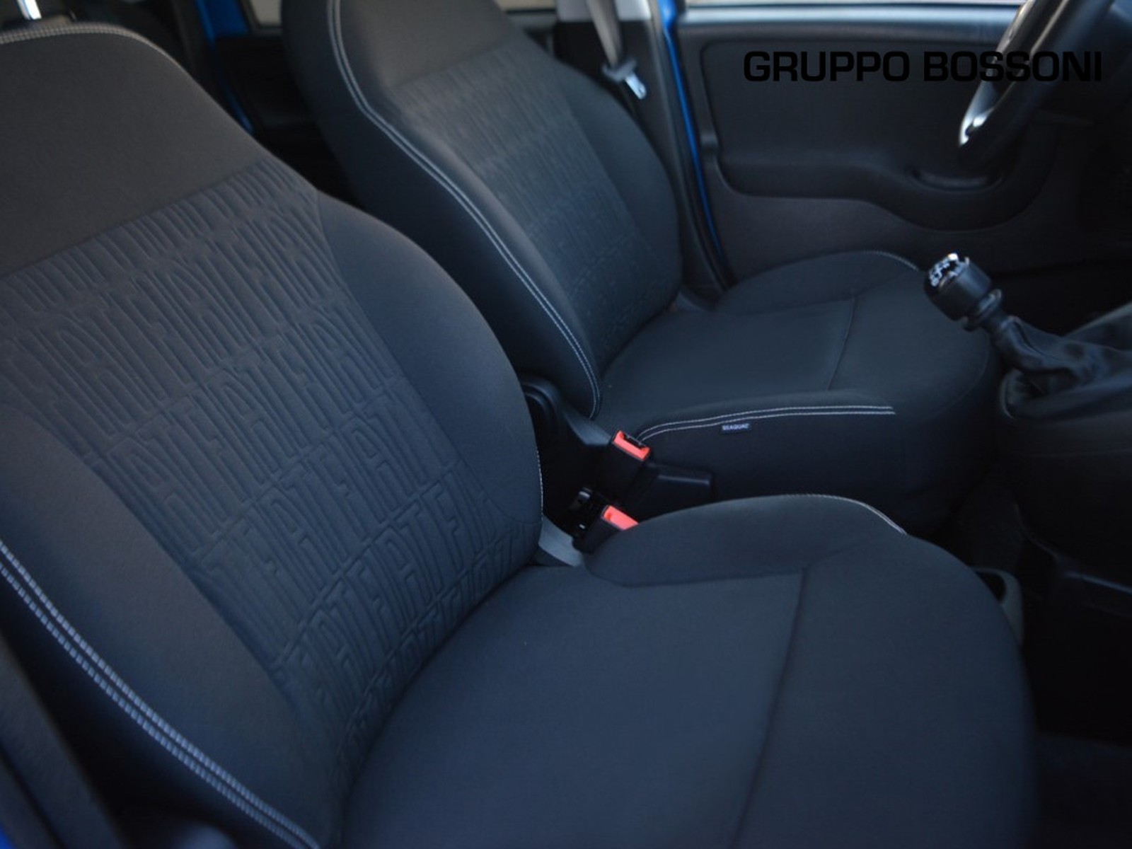 5 - Fiat Panda cross 1.0 firefly hybrid 70cv s&s 5p.ti