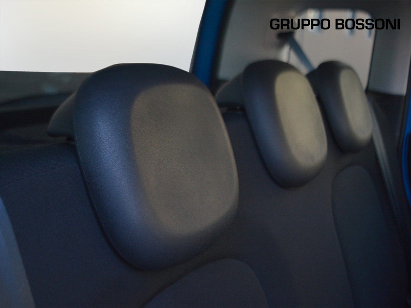 6 - Fiat Panda cross 1.0 firefly hybrid 70cv s&s 5p.ti