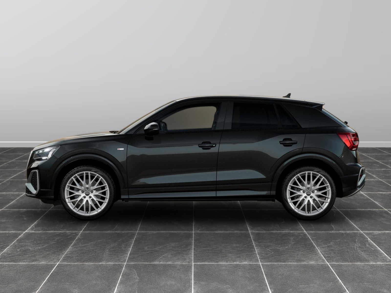 2 - Audi Q2 35 2.0 tdi s line edition s tronic