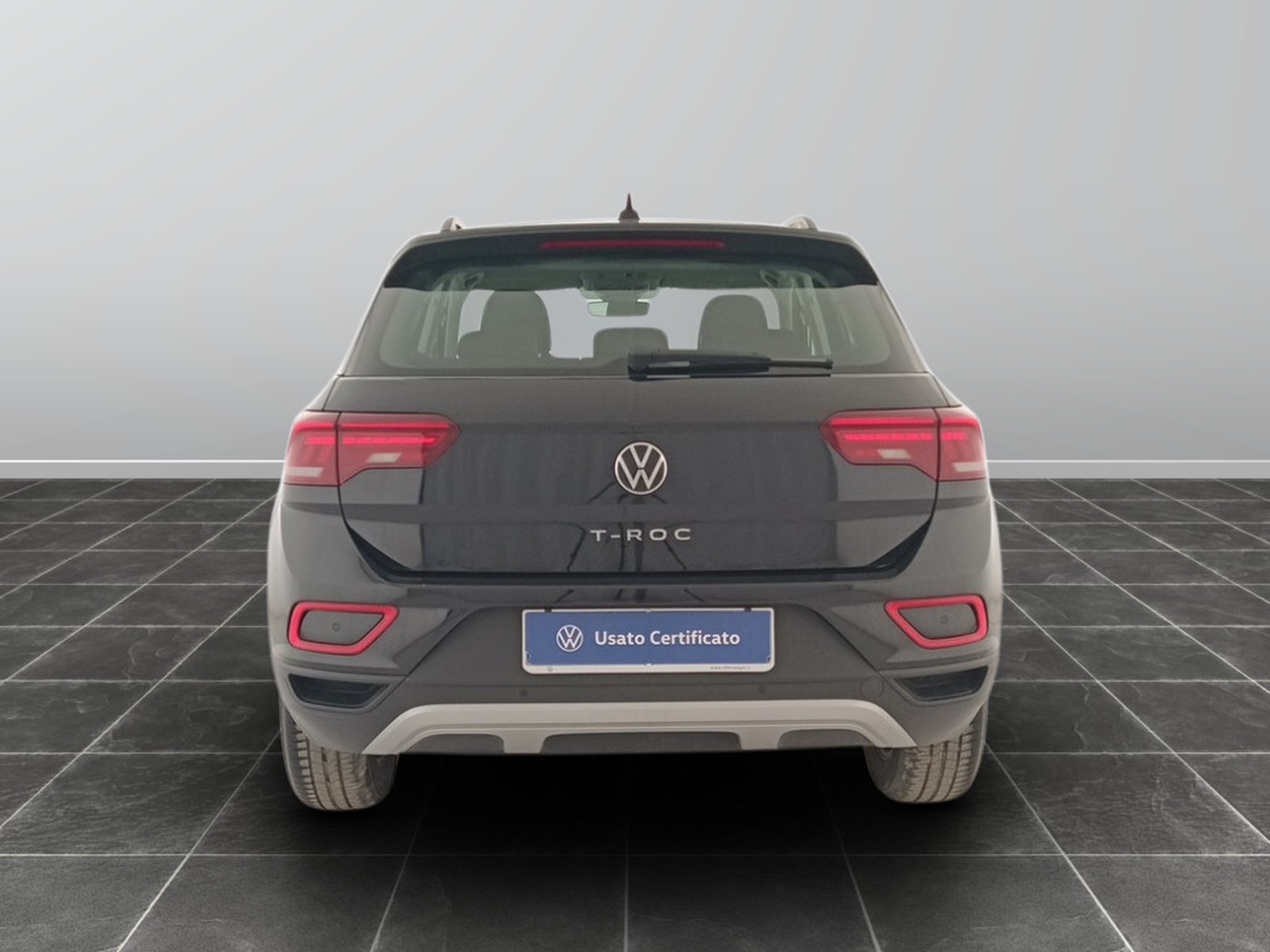 5 - Volkswagen T-Roc 2.0 tdi scr 115cv life