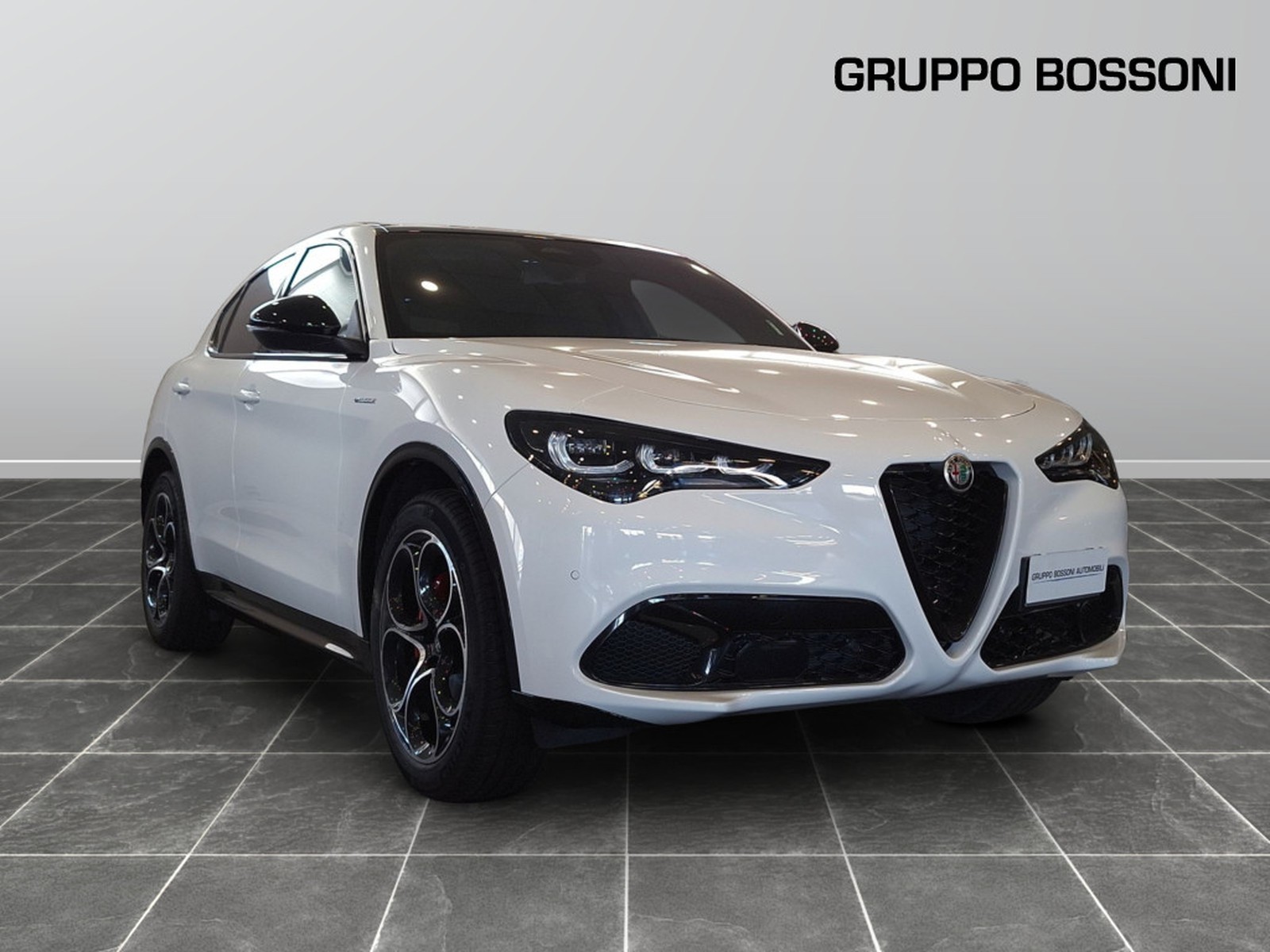 3 - Alfa Romeo Stelvio 2.2 turbo 210cv veloce q4 at8