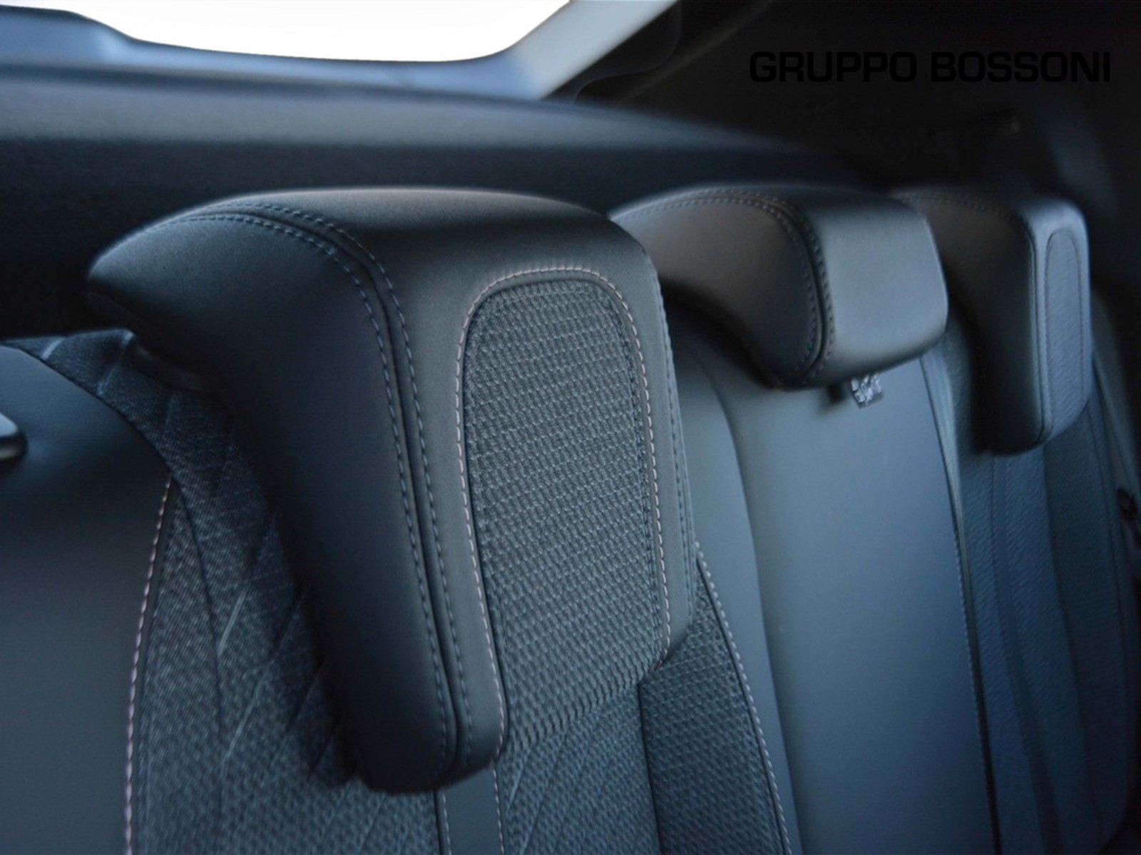 6 - Peugeot 2008 1.2 puretech 100cv allure s&s