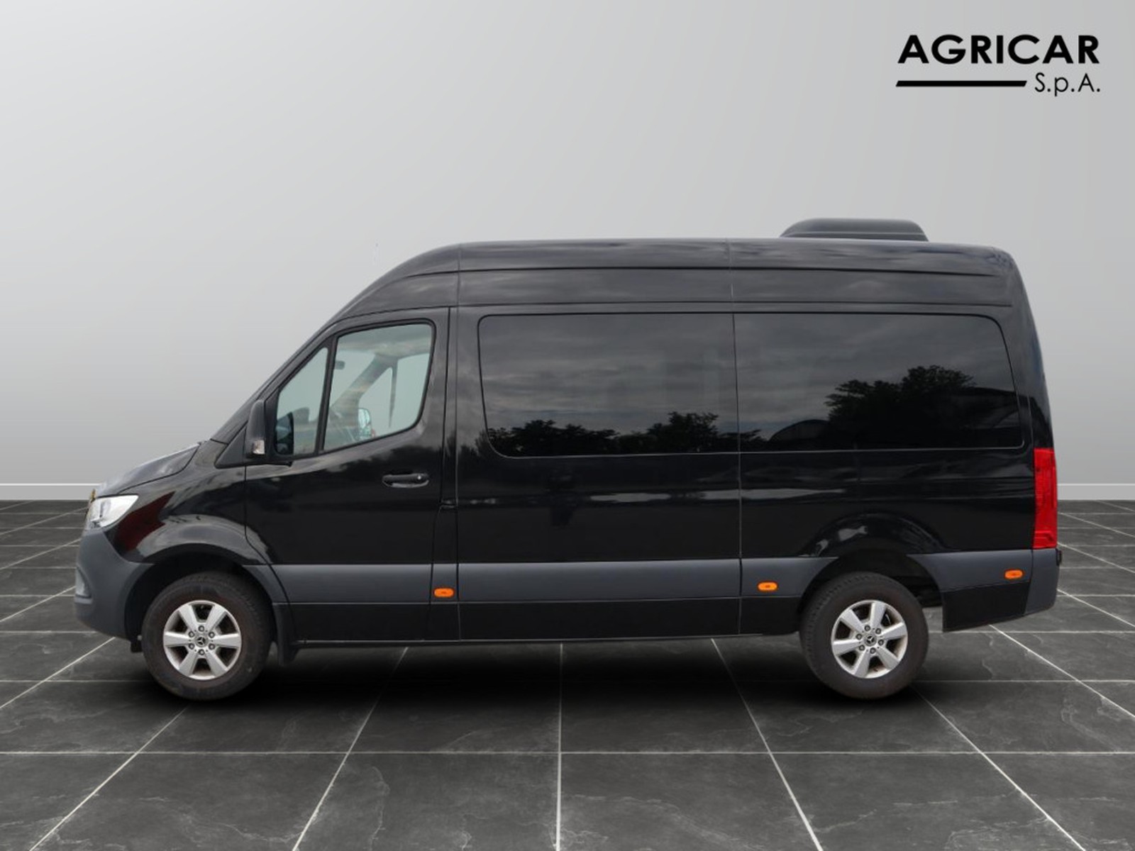 3 - Mercedes Vans Sprinter 316 2.1 cdi k 37/35 rwd tourer business evid