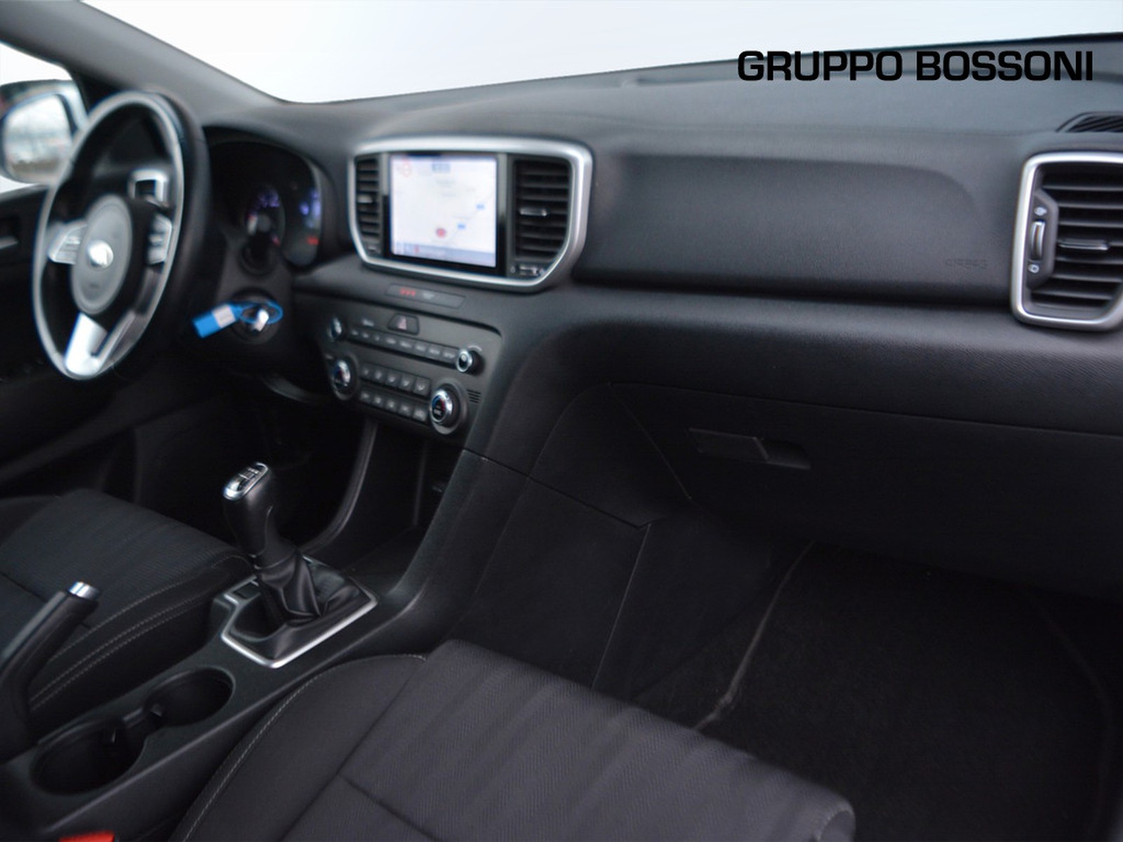 8 - Kia Sportage 1.6 crdi 115cv business class 2wd