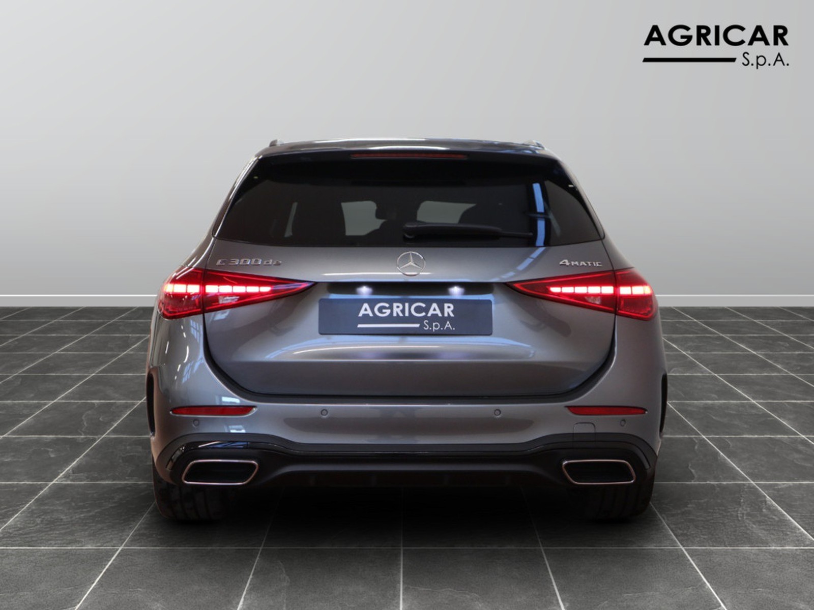 6 - Mercedes Classe C station wagon 300 de plug in hybrid travel edition 4matic 9g-tronic