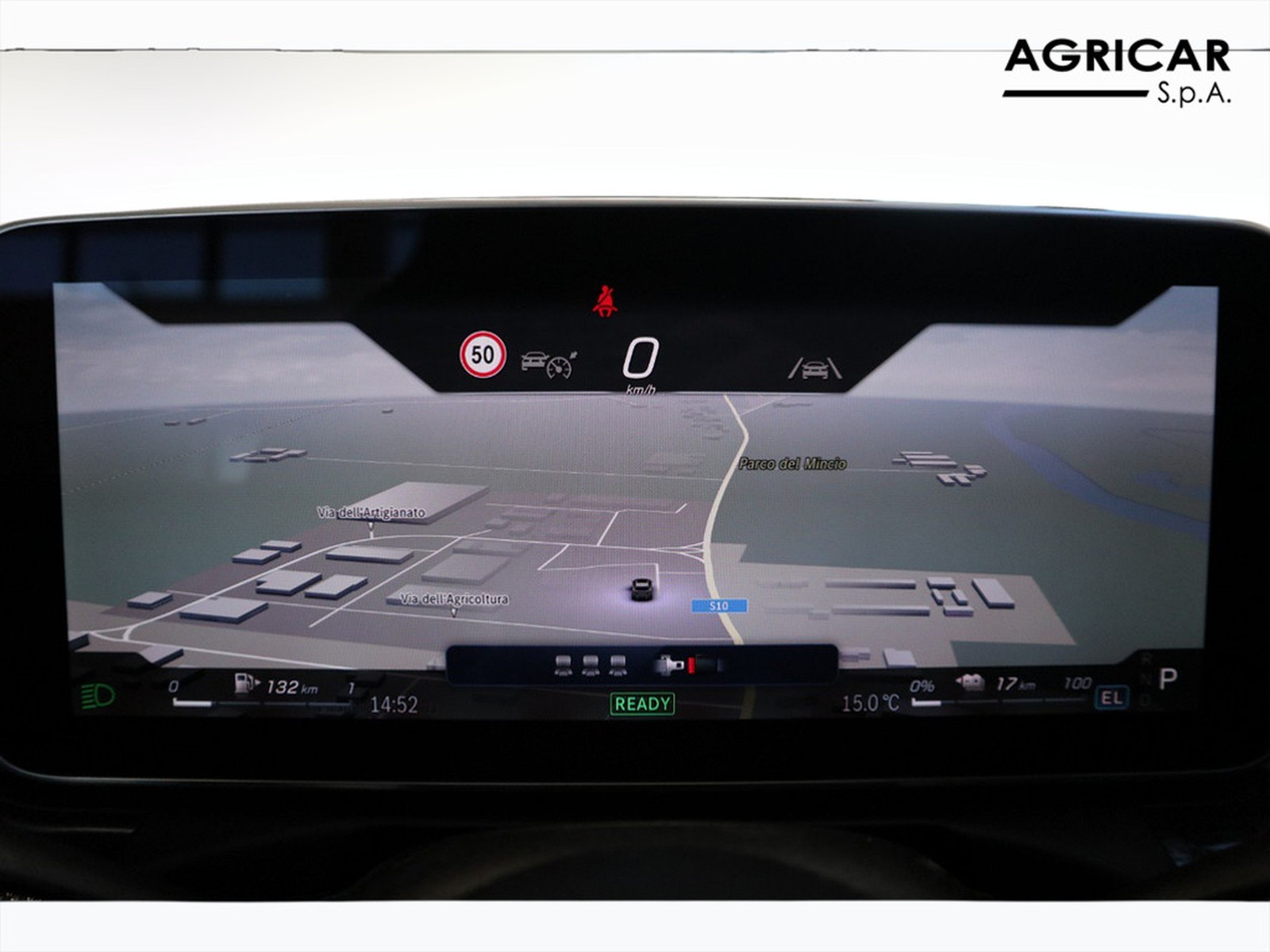 15 - Mercedes Classe C station wagon 300 de plug in hybrid travel edition 4matic 9g-tronic