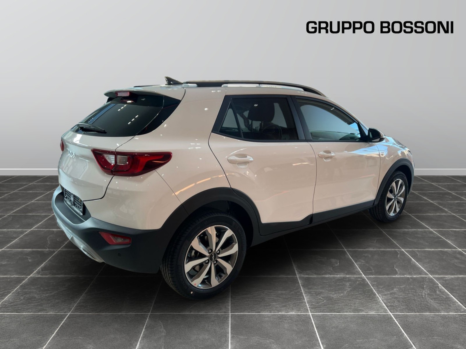 6 - Kia Stonic 1.2 mpi gpl 78cv style special edition