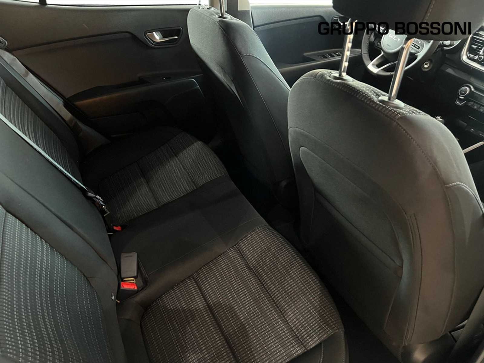 8 - Kia Stonic 1.2 mpi gpl 78cv style special edition