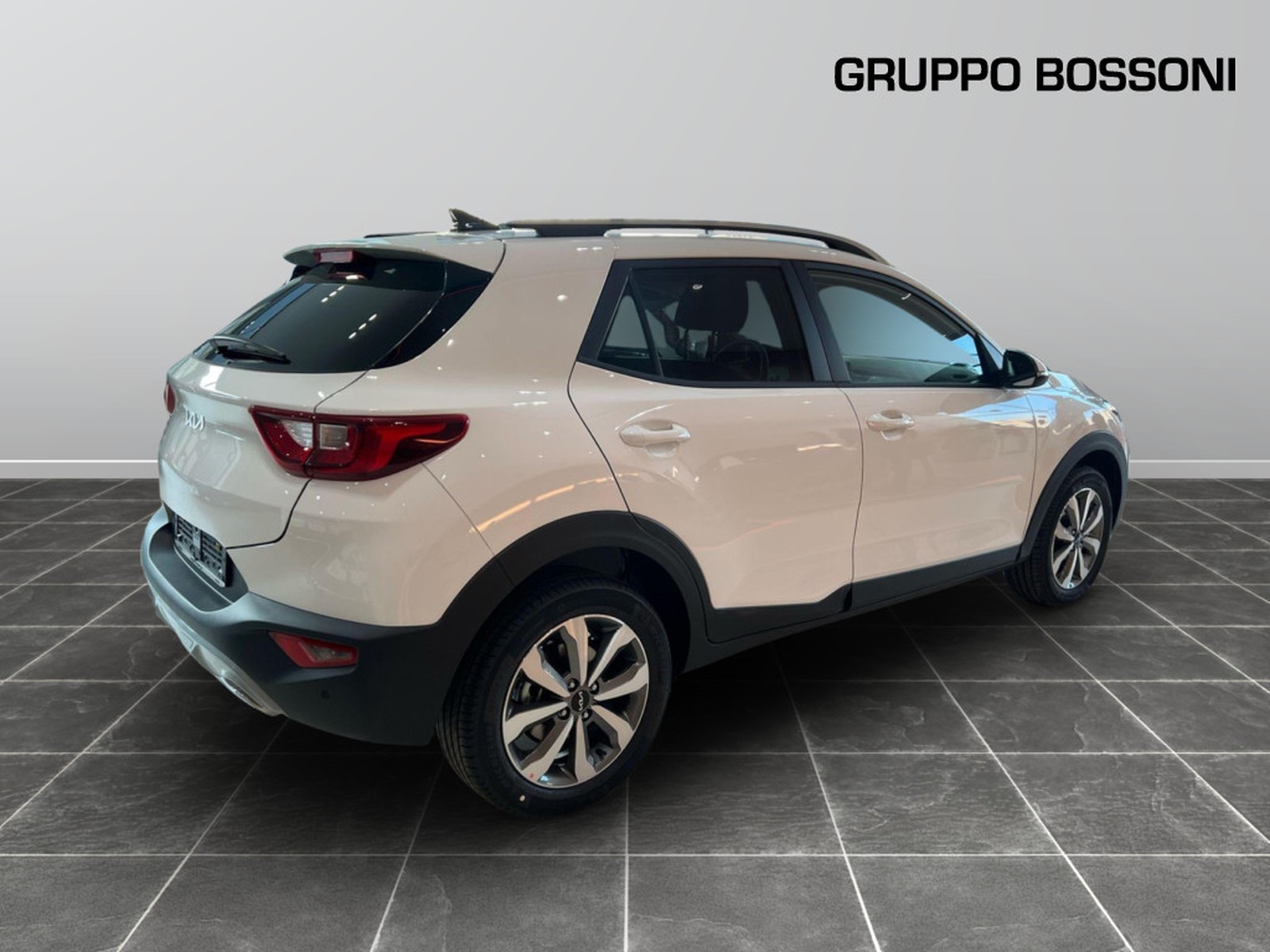 6 - Kia Stonic 1.2 mpi gpl 78cv style special edition