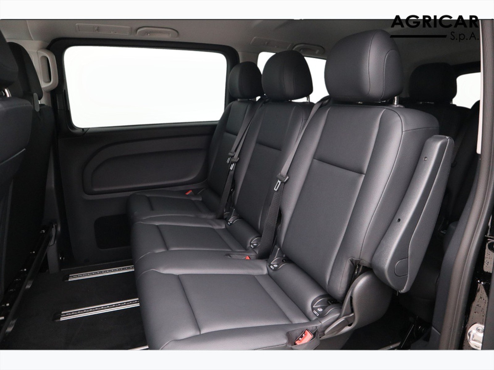 8 - Mercedes Vans Vito 116 cdi extralong tourer select auto my20