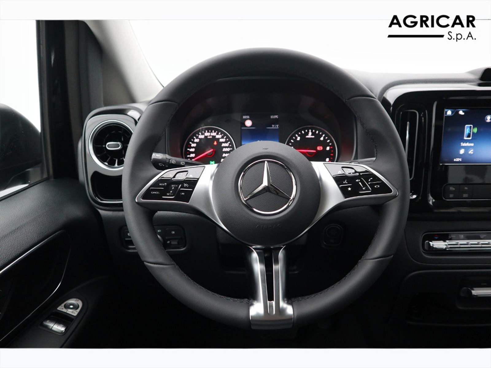 15 - Mercedes Vans Vito 116 cdi extralong tourer select auto my20