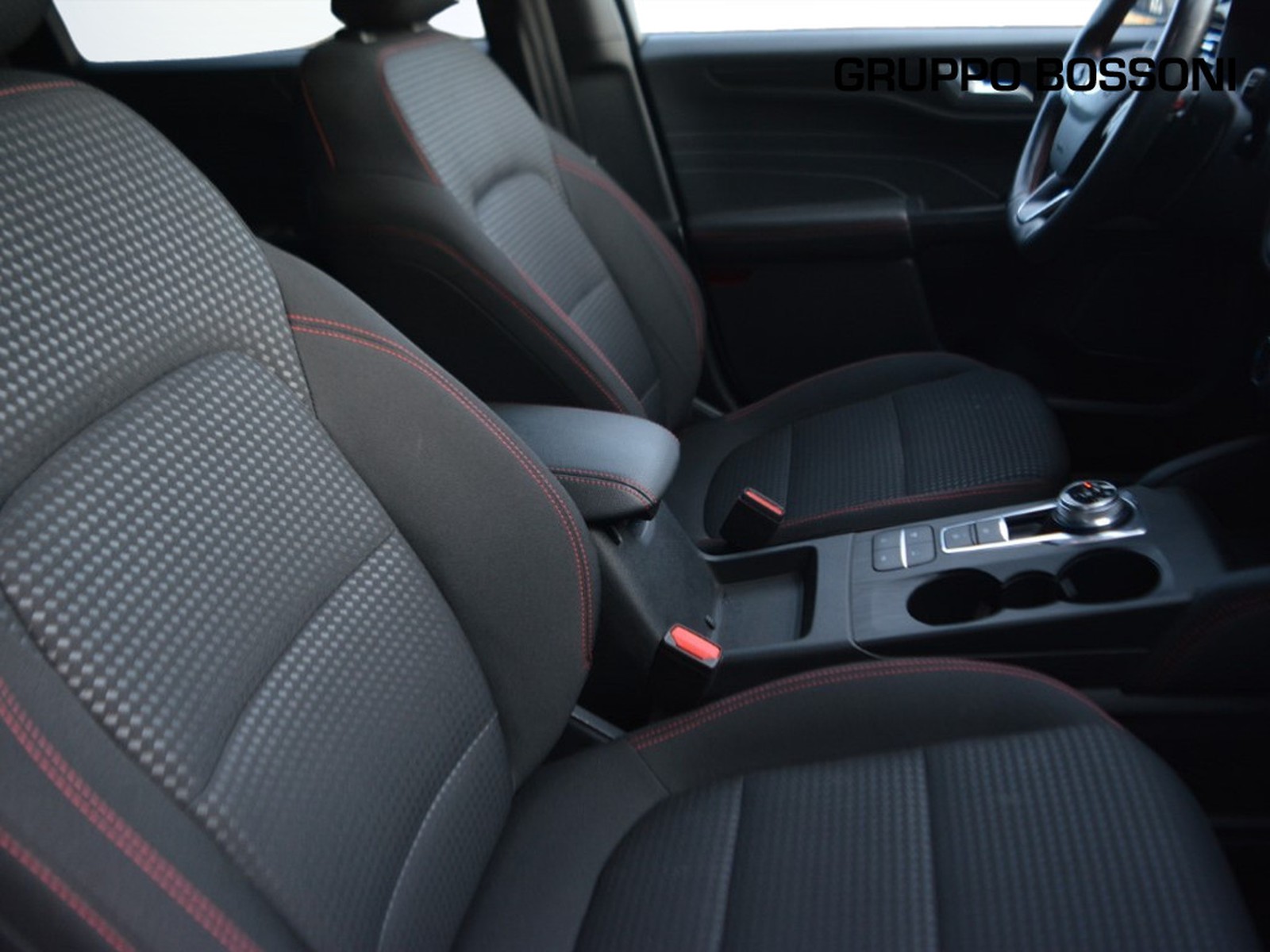 5 - Ford Kuga 1.5 ecoblue 120cv st-line 2wd auto