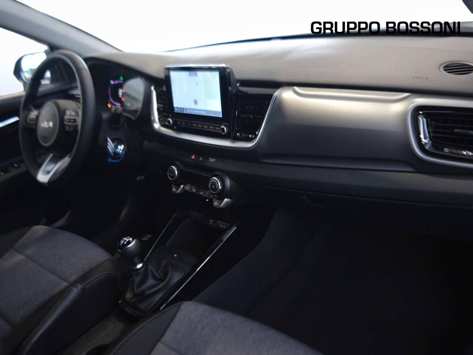 8 - Kia Stonic 1.2 mpi gpl 78cv style special edition