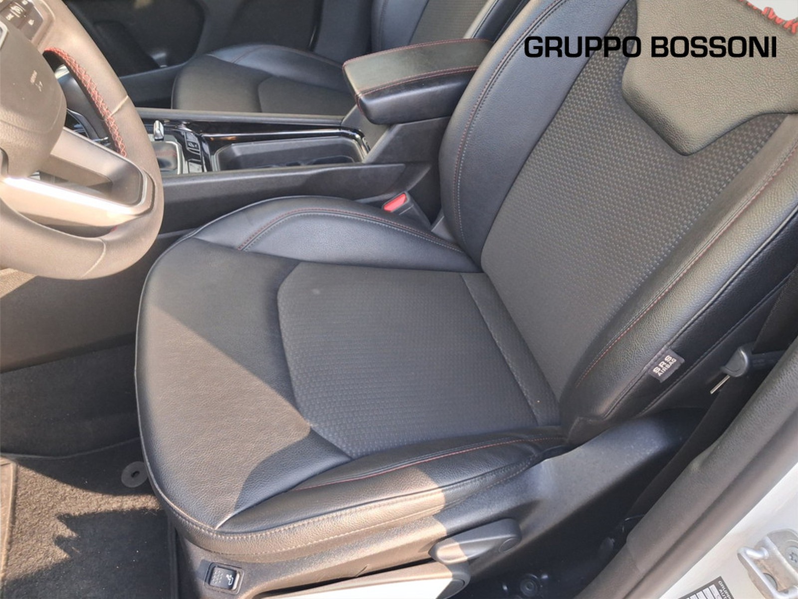 9 - Jeep Compass 1.3 turbo t4 phev trailhawk 4xe at6