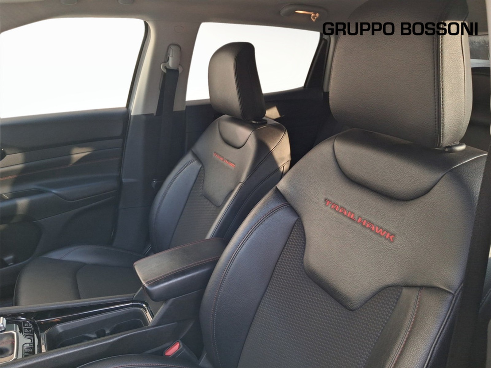 10 - Jeep Compass 1.3 turbo t4 phev trailhawk 4xe at6