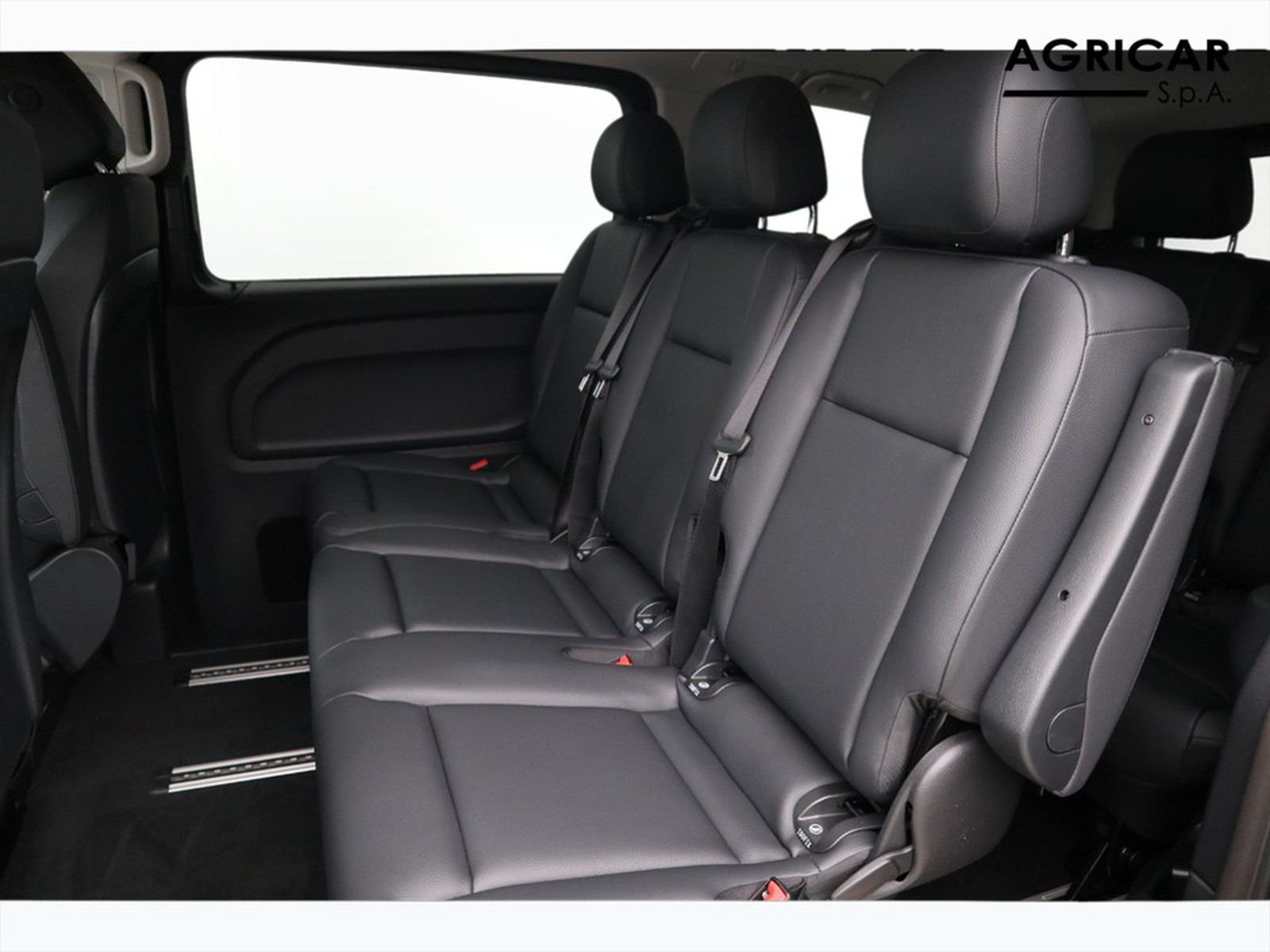 8 - Mercedes Vans Vito tourer 116 cdi long select 9g-tronic