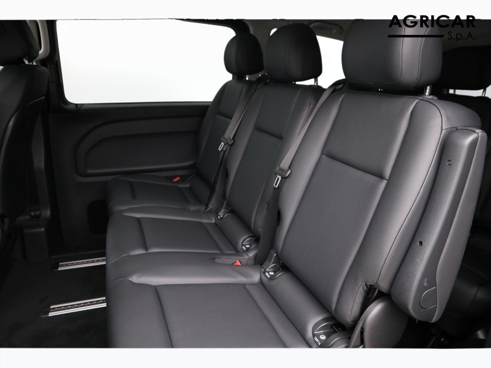 8 - Mercedes Vans Vito tourer 116 cdi long select 9g-tronic