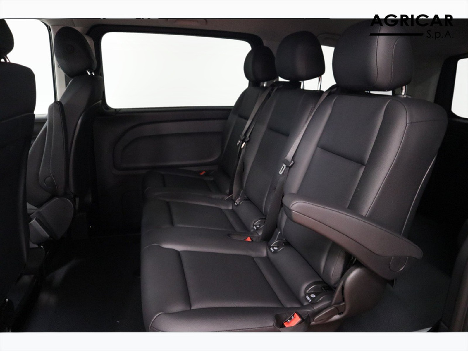 8 - Mercedes Vans Vito mixto 114 cdi long select 9g-tronic