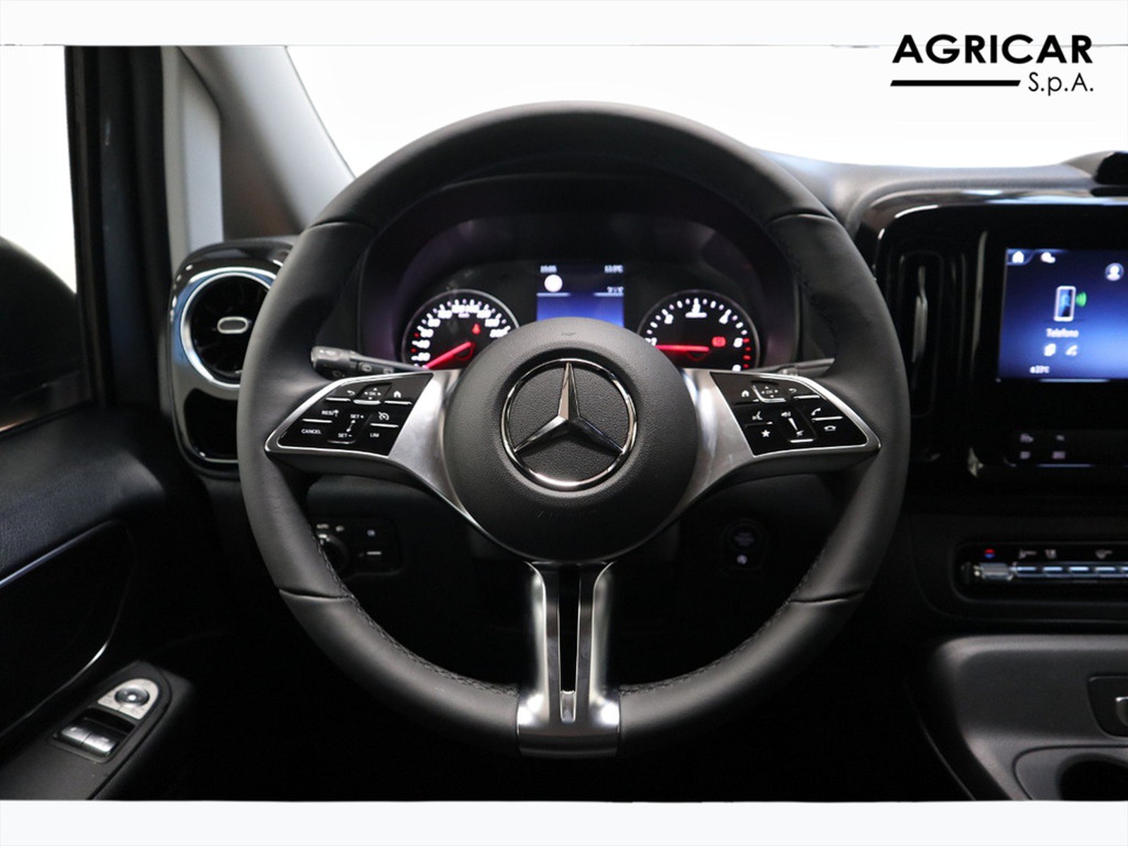 14 - Mercedes Vans Vito mixto 114 cdi long select 9g-tronic