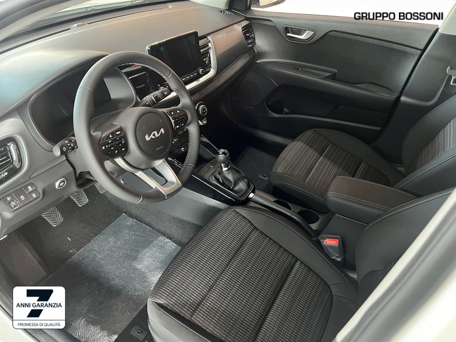 5 - Kia Stonic 1.2 mpi gpl 78cv style special edition