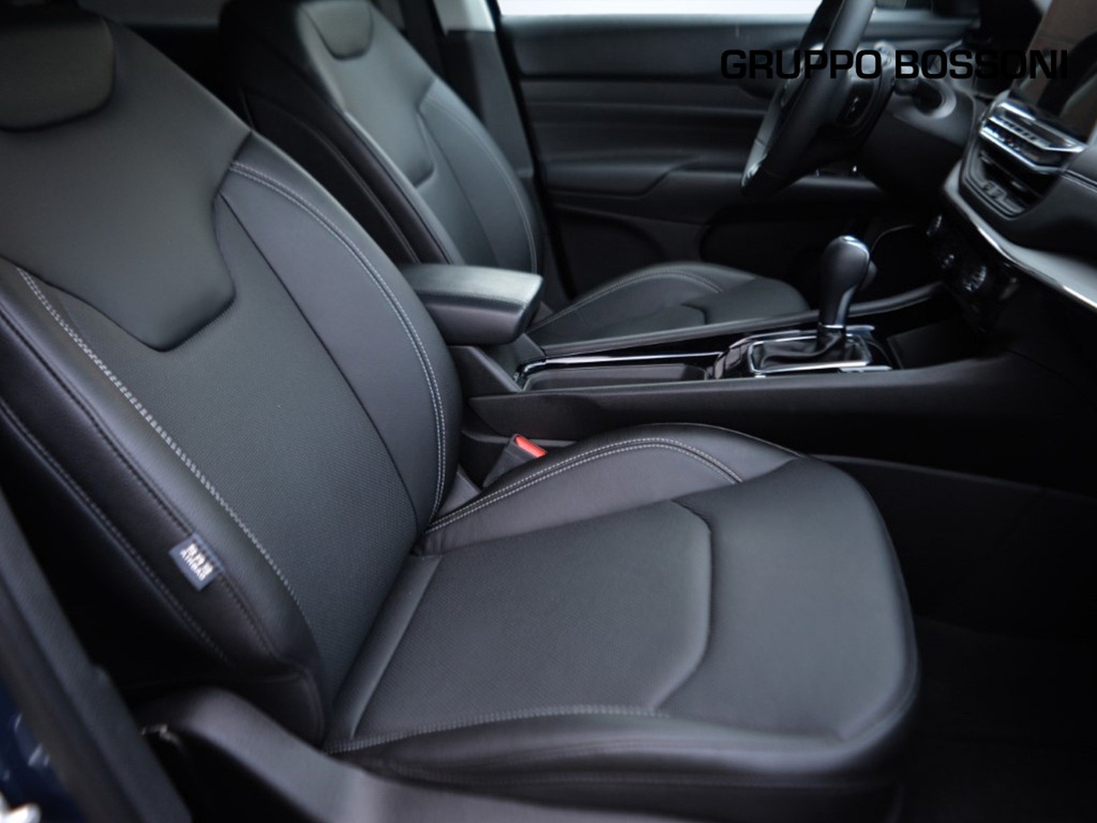 5 - Jeep Compass 1.5 turbo t4 mhev 130cv summit 2wd