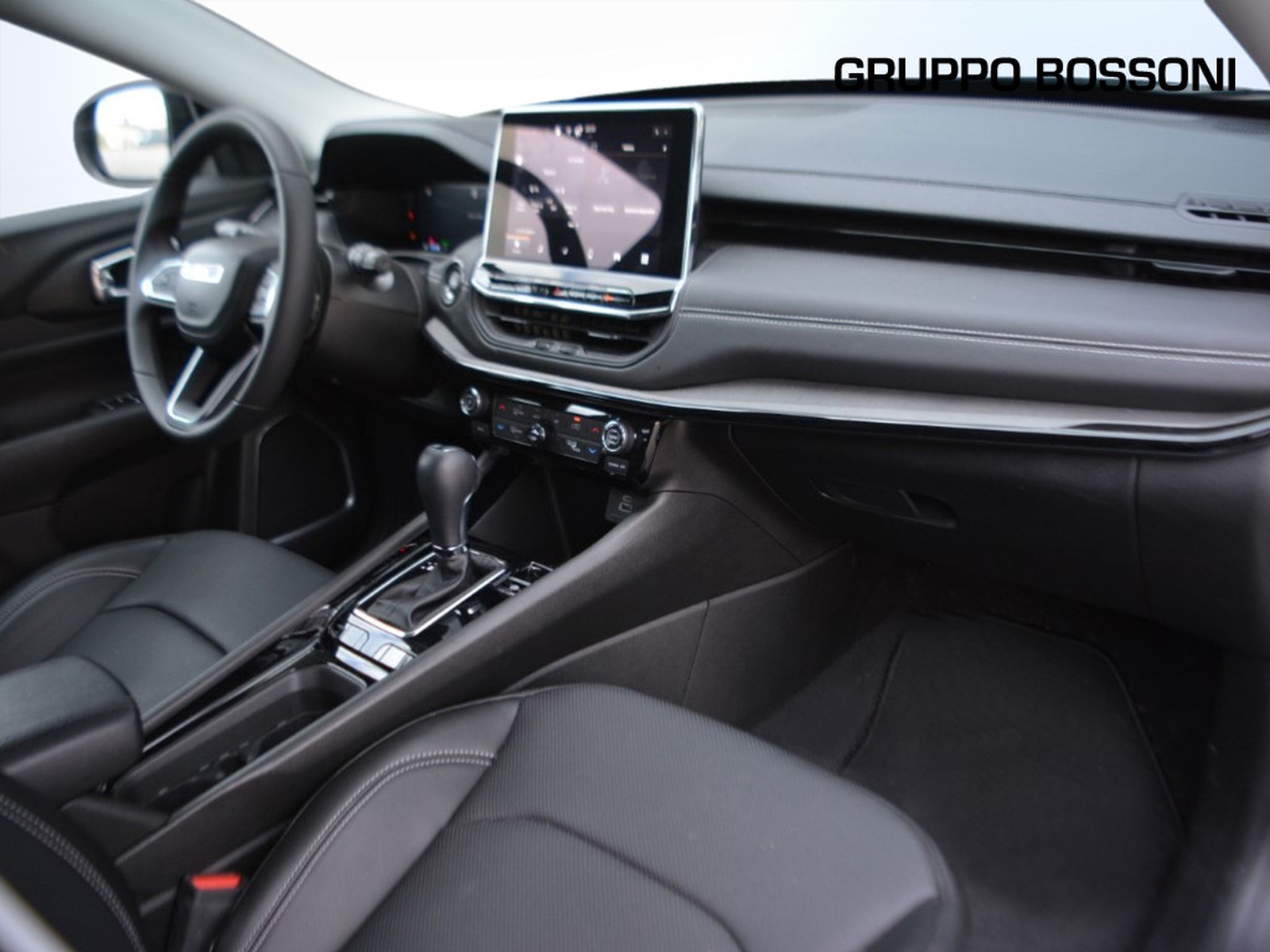 9 - Jeep Compass 1.5 turbo t4 mhev 130cv summit 2wd