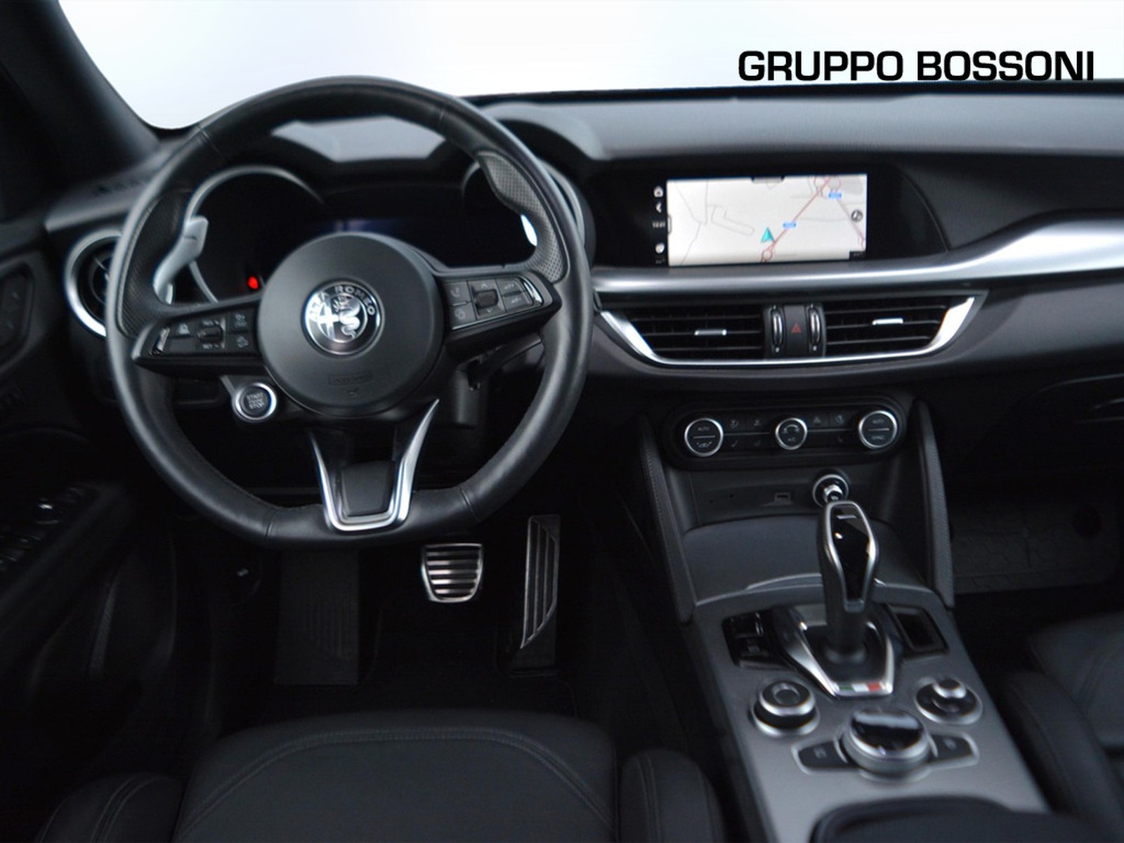 9 - Alfa Romeo Stelvio 2.2 turbo 210cv veloce q4 at8