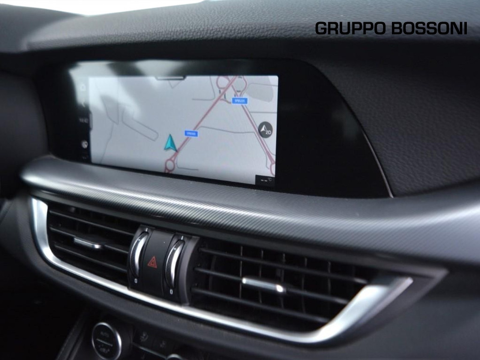 10 - Alfa Romeo Stelvio 2.2 turbo 210cv veloce q4 at8