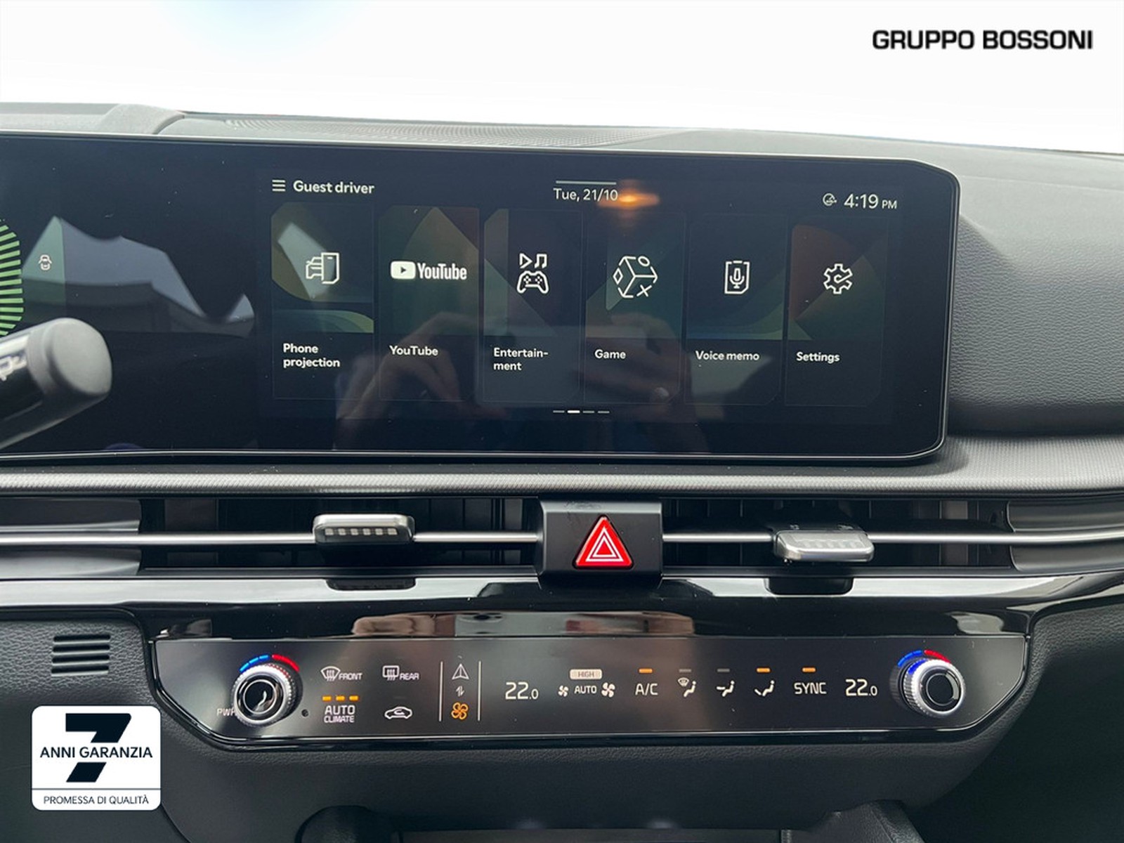 10 - Kia Sportage 1.6 t-gdi hev business 2wd at6