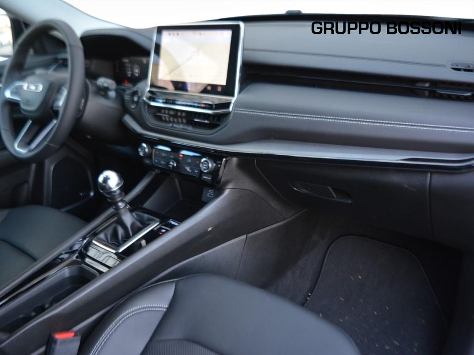 8 - Jeep Compass 1.6 multijet ii 130cv s 2wd