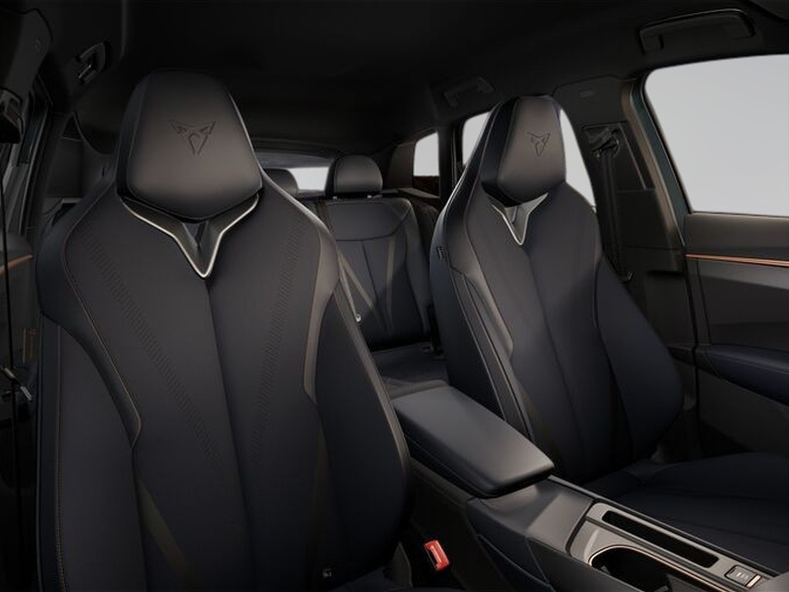 14 - Cupra Terramar 1.5 hybrid 150cv