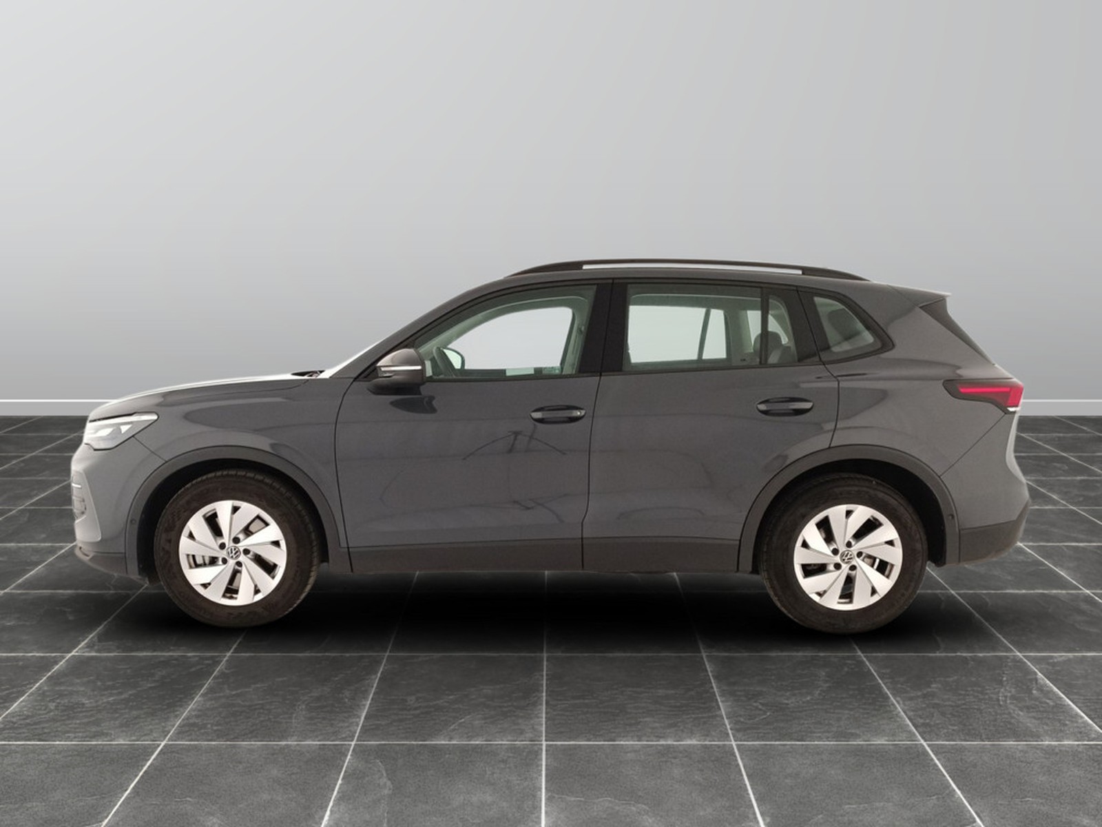 3 - Volkswagen Tiguan 2.0 tdi scr 150cv life dsg