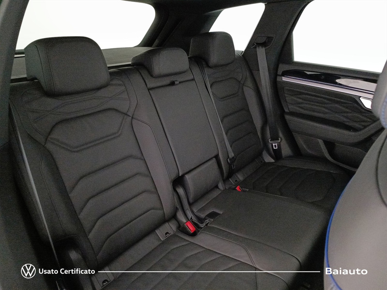 17 - Volkswagen Touareg 3.0 v6 tsi ehybrid r 4motion tiptronic